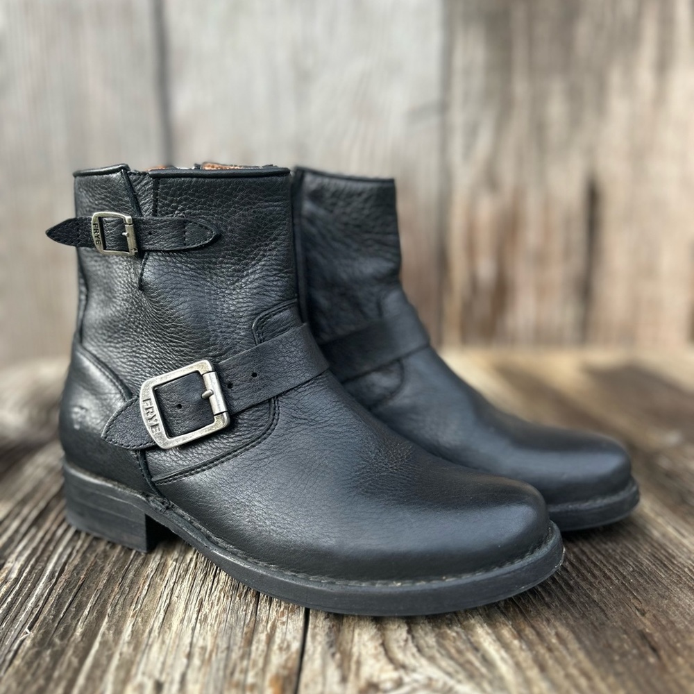 Frye Vicky 6” boot, size 7 Women